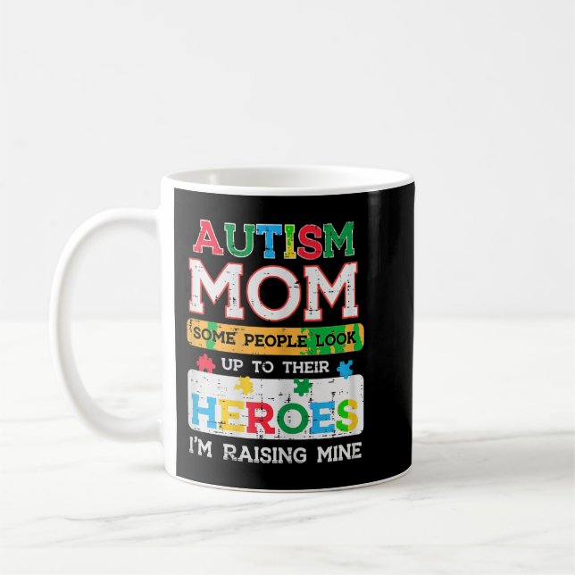 Taza De Café Agarra este lindo autismo que mamá heroe levantand (Izquierda)