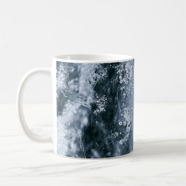 Taza De Café Agua salpicada en fondo blanco (Izquierda)