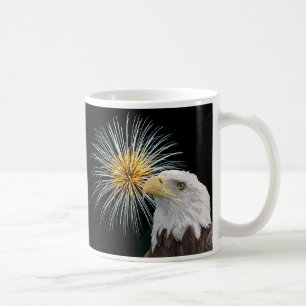 Taza De Café Águila calva y fuegos artificiales