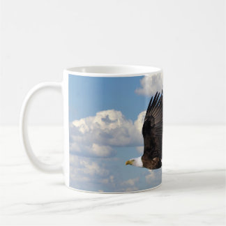 Taza De Café Águila en el cielo