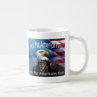 Taza De Café águila en una bandera