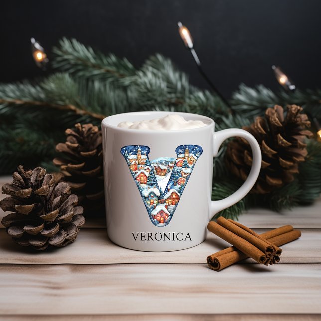 Taza De Café Aldea de invierno de Navidad personalizada Monogra (Personalized Christmas Winter Village Monogram V Coffee Mug)