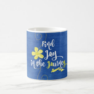 Taza De Café Alegría inspiradora en la cita del viaje