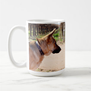 Taza De Café Alertar Al Pastor Alemán Sobre El Deber De Guardia