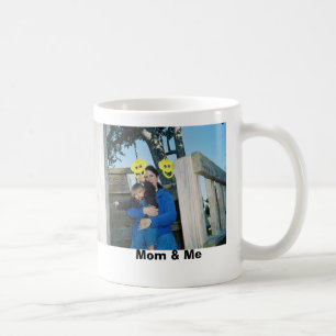Taza De Café Alex y Laura que juegan en la granja, la mamá y m