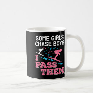 Taza De Café Algunas chicas persiguen a chicos pasan chica esqu
