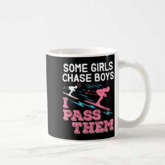 Taza De Café Algunas chicas persiguen a chicos pasan chica esqu