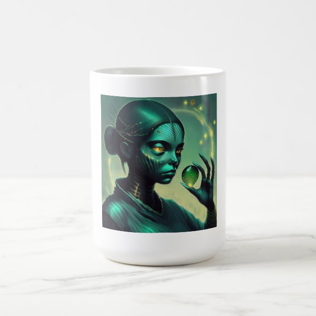 Taza De Café Alien Lady sostiene un objeto de vidrio transparen (Centro)