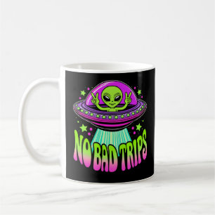 Taza De Café alienígena en un platillo volador