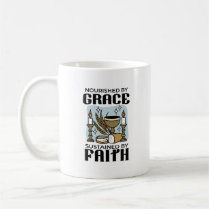 Taza De Café Alimentado por la Gracia, Sostenido por la Fe Dise