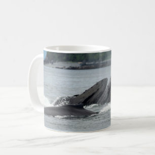 Taza De Café Alimentando ballenas jorobadas