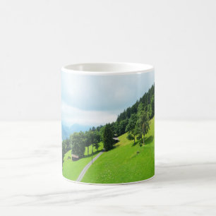 Taza De Café Alpes suizos en verano