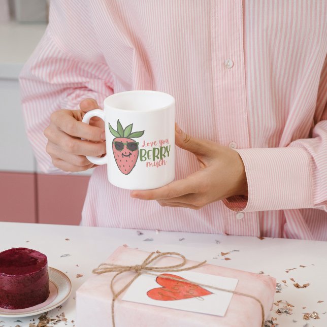 Taza De Café Ama Berry Mucho Fresa Mug (Subido por el creador)