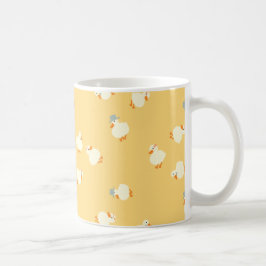 Taza de café amarilla con patos lindos ilustrados 