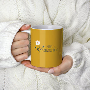 Taza De Café Amarillo Minimalista Margarita & Texto Modern Farm