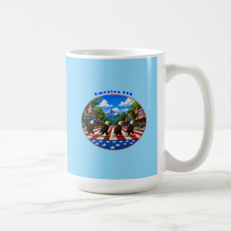 Taza De Café América 250 con cuatro águilas calvas en la carret