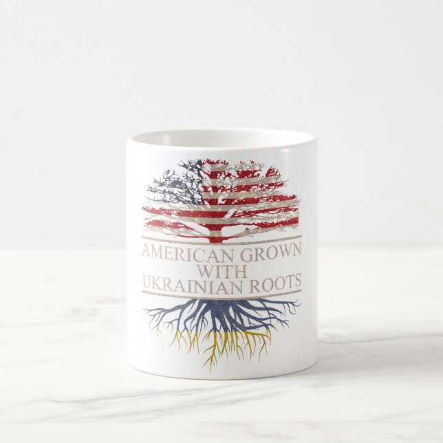 Taza De Café Americano crecido con raíces ucranianas (Centro)