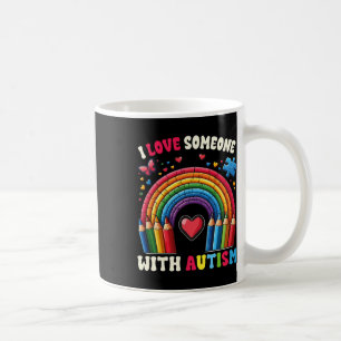Taza De Café Amo a alguien con crayones de conciencia del autis