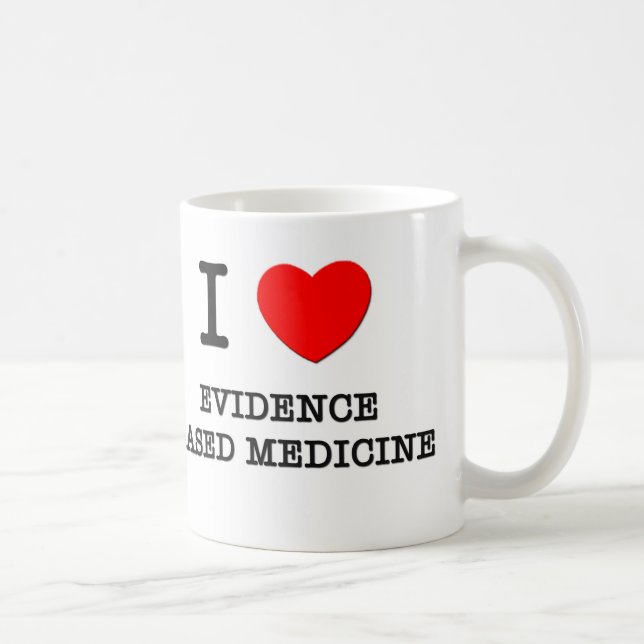 Taza De Café Amo la medicina basada las pruebas (Derecha)