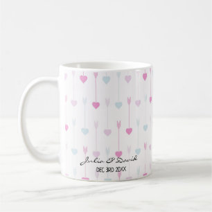 Taza De Café Aniversario de las Flechas de Amor Personalizado