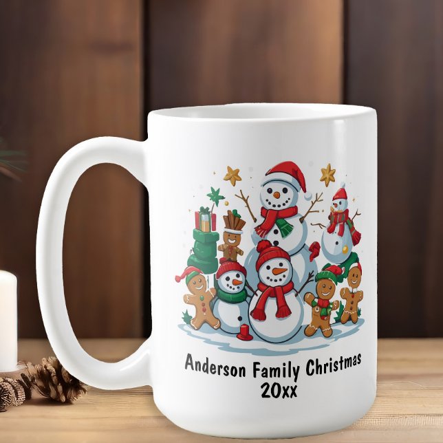 Taza De Café Año festivo de los Navidades de la familia Snowman (Snowman Family Name Christmas Mug)