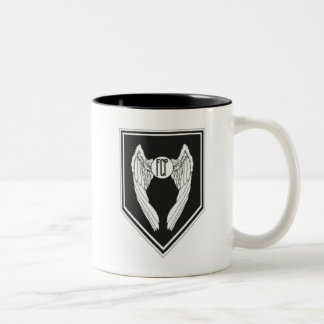 Taza de café anormal de la prensa del círculo