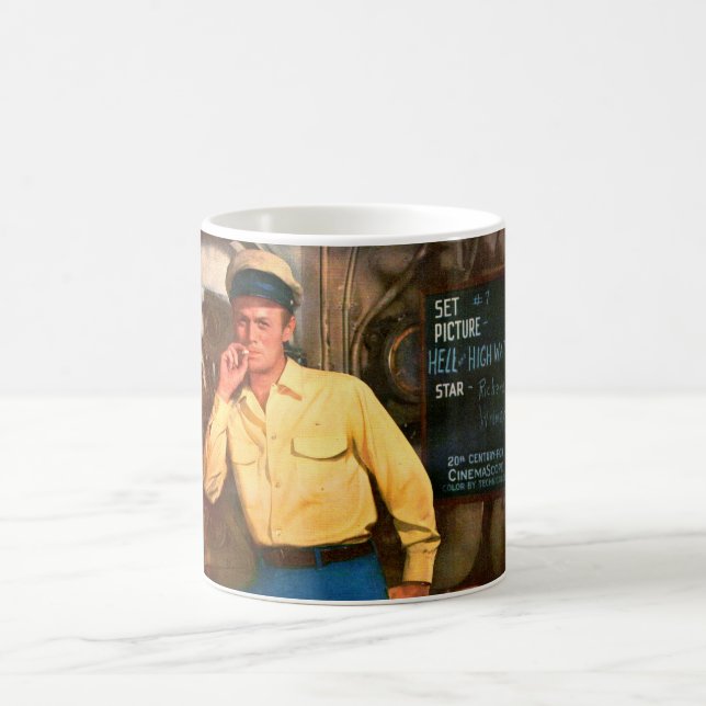 Taza De Café Anuncio de Richard Widmark para el infierno y el (Centro)