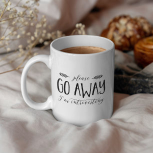 Taza De Café Apártate, estoy introvertiendo - tipografía estilo