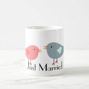 Taza de café apenas rosada y azul casada de los