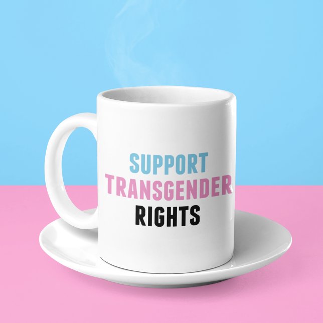Taza De Café Apoyar los derechos transgénero (Subido por el creador)