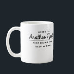 Taza De Café Aquí está otra reunión<br><div class="desc">¿Estás a menudo en reuniones que deberían haber sido correos electrónicos? Entonces esta taza es para ti.</div>