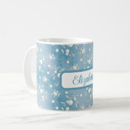 Taza De Café Arándanos blancos de nieve, hojas verdes sobre azu