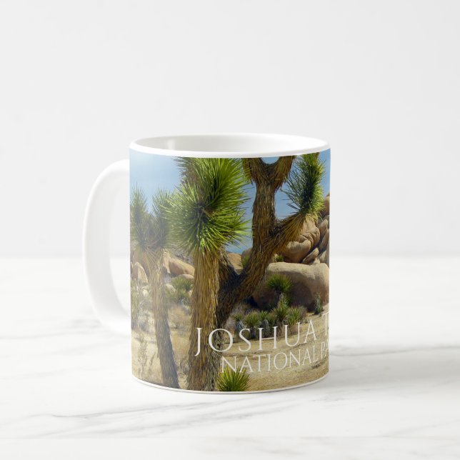 Taza De Café Árbol Joshua, rocas gigantes, desierto (Anverso izquierdo)