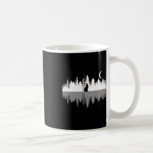 Taza De Café Árboles Reflejando El Ailio De Lobos En El Bosque