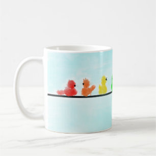 Taza De Café Arcoiris De Pájaro En Un Cable