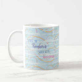 Taza De Café Arcoiris y nubes extravagantes
