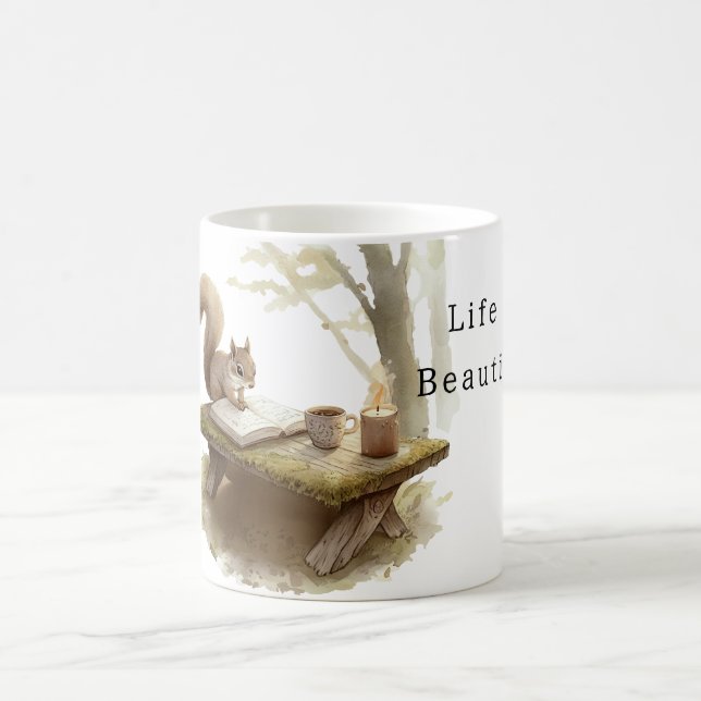 Taza De Café Ardilla leyendo un libro (Centro)