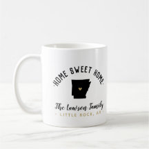 Arkansas Hogar Dulce Familia Monograma Mug
