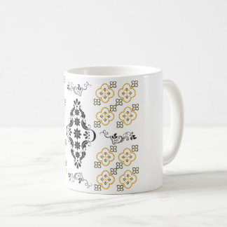 Taza De Café Armonía dorada - Diseño de hongos con patrón árabe