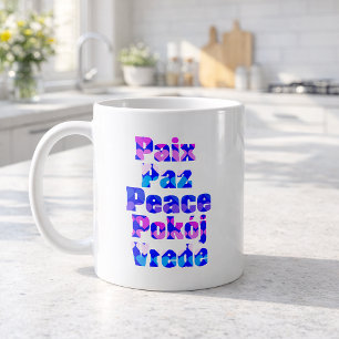 Taza De Café Arte de palabra de paz multilingüe colorida con co