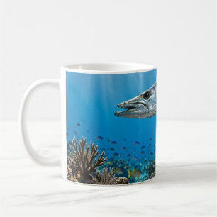 Taza De Café Arte de pesca de barracuda en arrecife de coral de