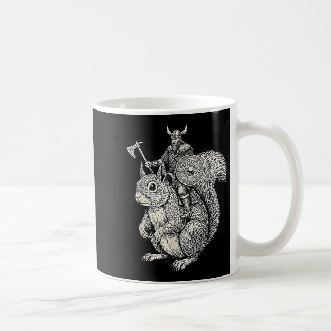 Taza De Café Arte divertido de guerrero de ardilla montando vik (Derecha)