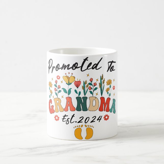Taza De Café Ascendido a la abuela est. Abuelos BabyMug 2024 (Centro)