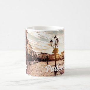 Taza De Café Atardecer en la plaza de Padova en Italia