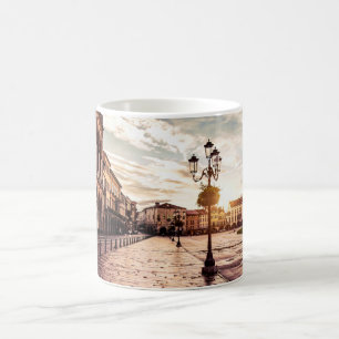 Taza De Café Atardecer en la plaza de Padova en Italia