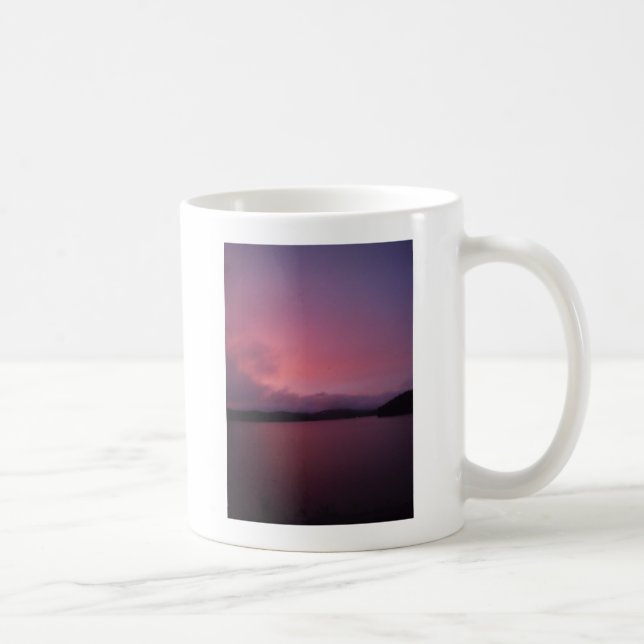 Taza De Café Atardecer morado en el lago Arrowhead (Derecha)