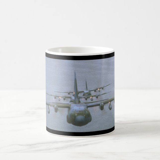 Taza De Café Aviones de C-130 Hércules Transports_Military (Centro)