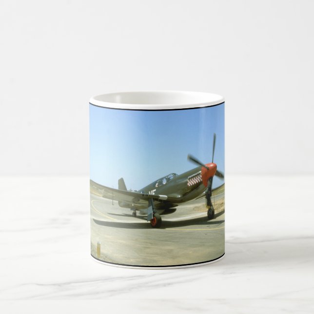 Taza De Café Aviones verdes de Taxiing_WWII del mustango P51 (Centro)