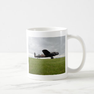Taza De Café Avro Lancaster en el campo