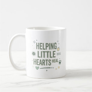 Taza De Café Ayudando a Pequeños Corazones a Sanar Consejero de